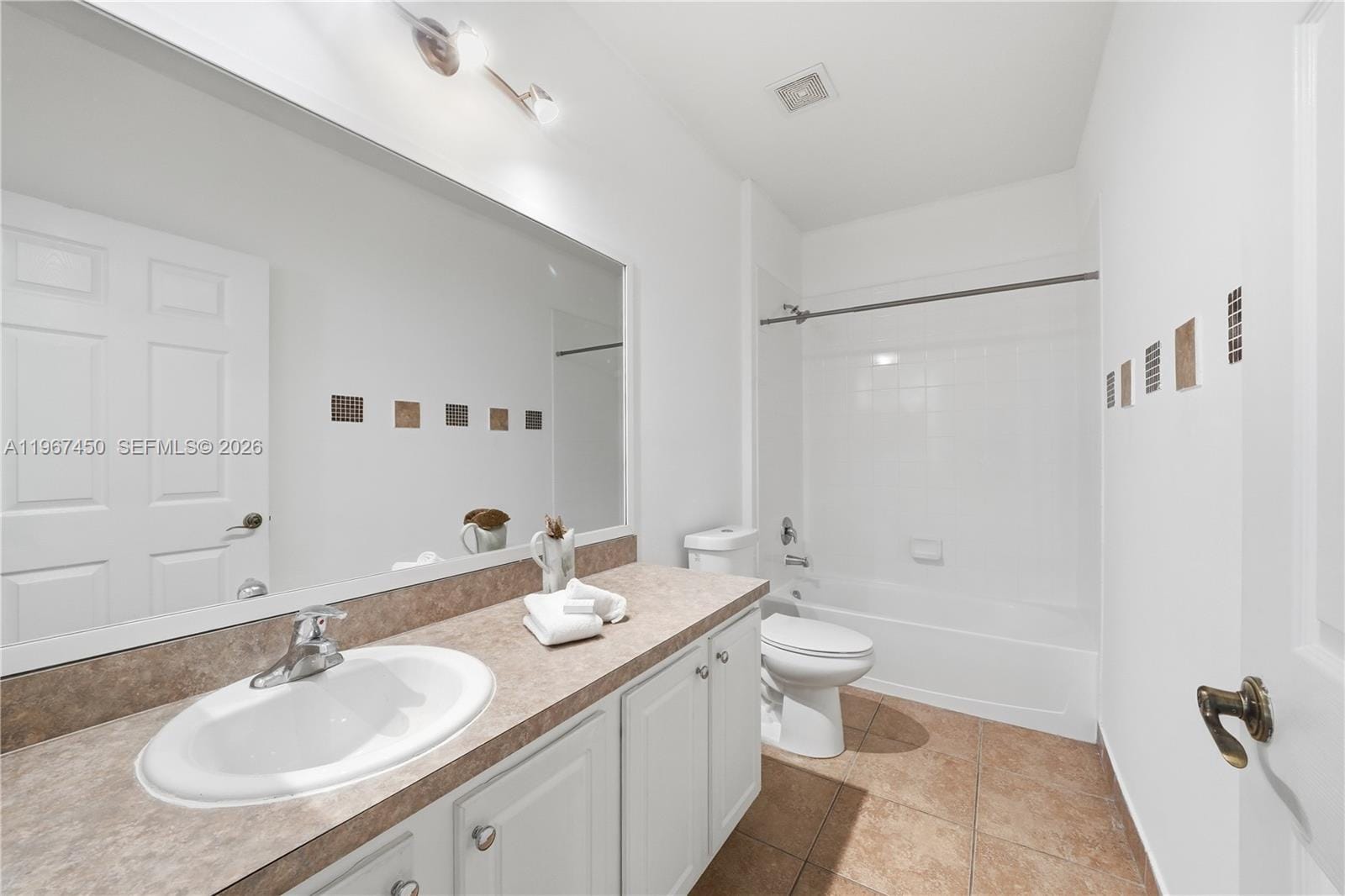 9406 Windrift Circle, Fort Pierce, FL 34945 photo 14