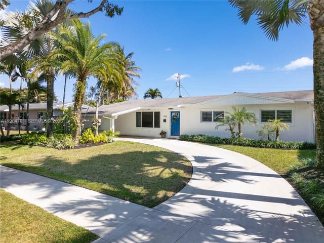 7901 SW 97th Place, sold in Heftler Homes Sunset Park, Miami, FL