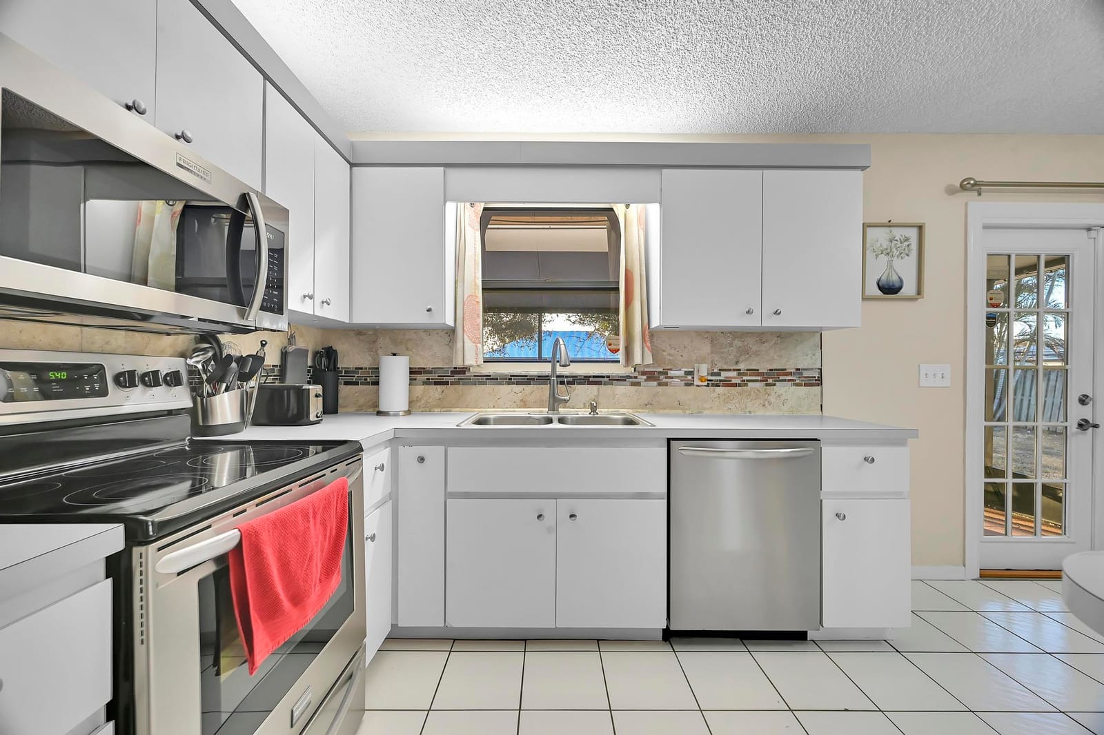 626 SW Cynthia Street — photo 12