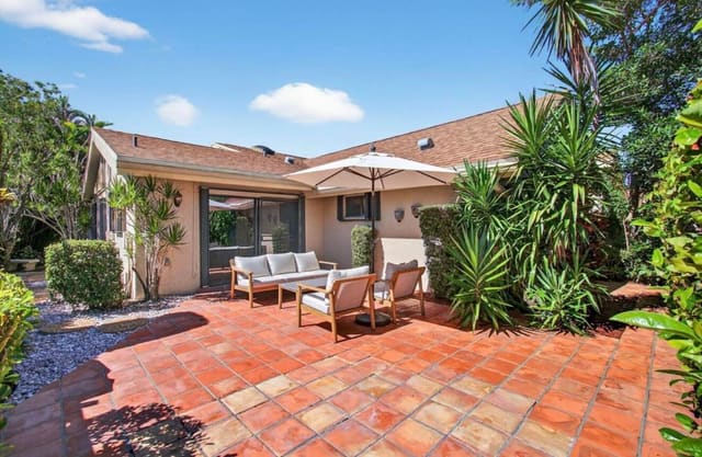 7745 Stanway Place E, sold in Sierra Del Mar, Boca Raton, FL