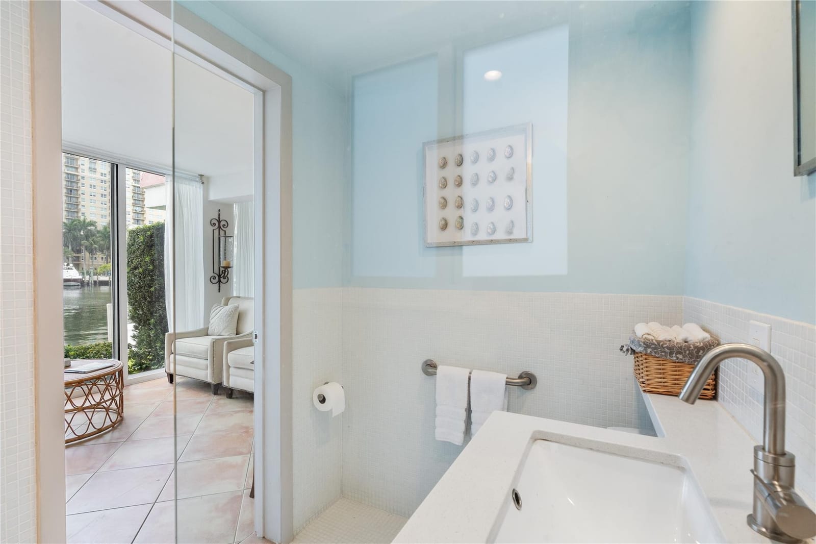 2740 Yacht Club Boulevard 9D — photo 4