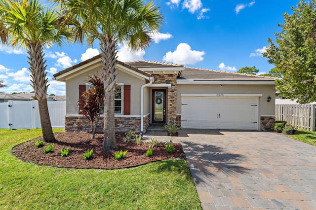 2325 SW Strawberry Terrace, sold in Berry Grove, Palm City, FL