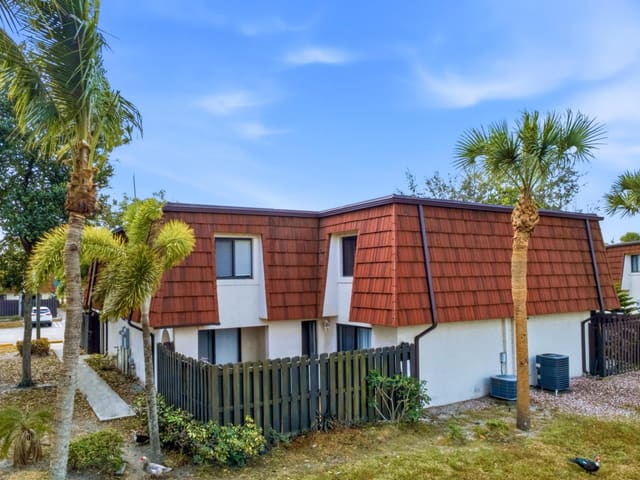 2221 White Pine Circle B, sold in Pines, South Miami, FL