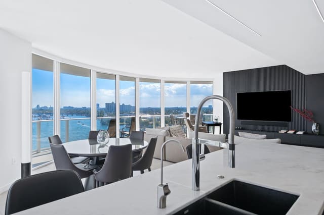 401 N Birch Road 1100, sold in Tiffany House, Fort Lauderdale, FL