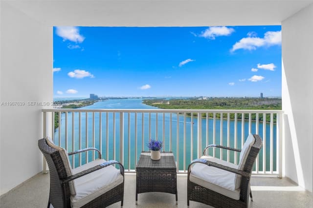 300 Bayview Drive 1910, Sunny Isles Beach, FL 33160