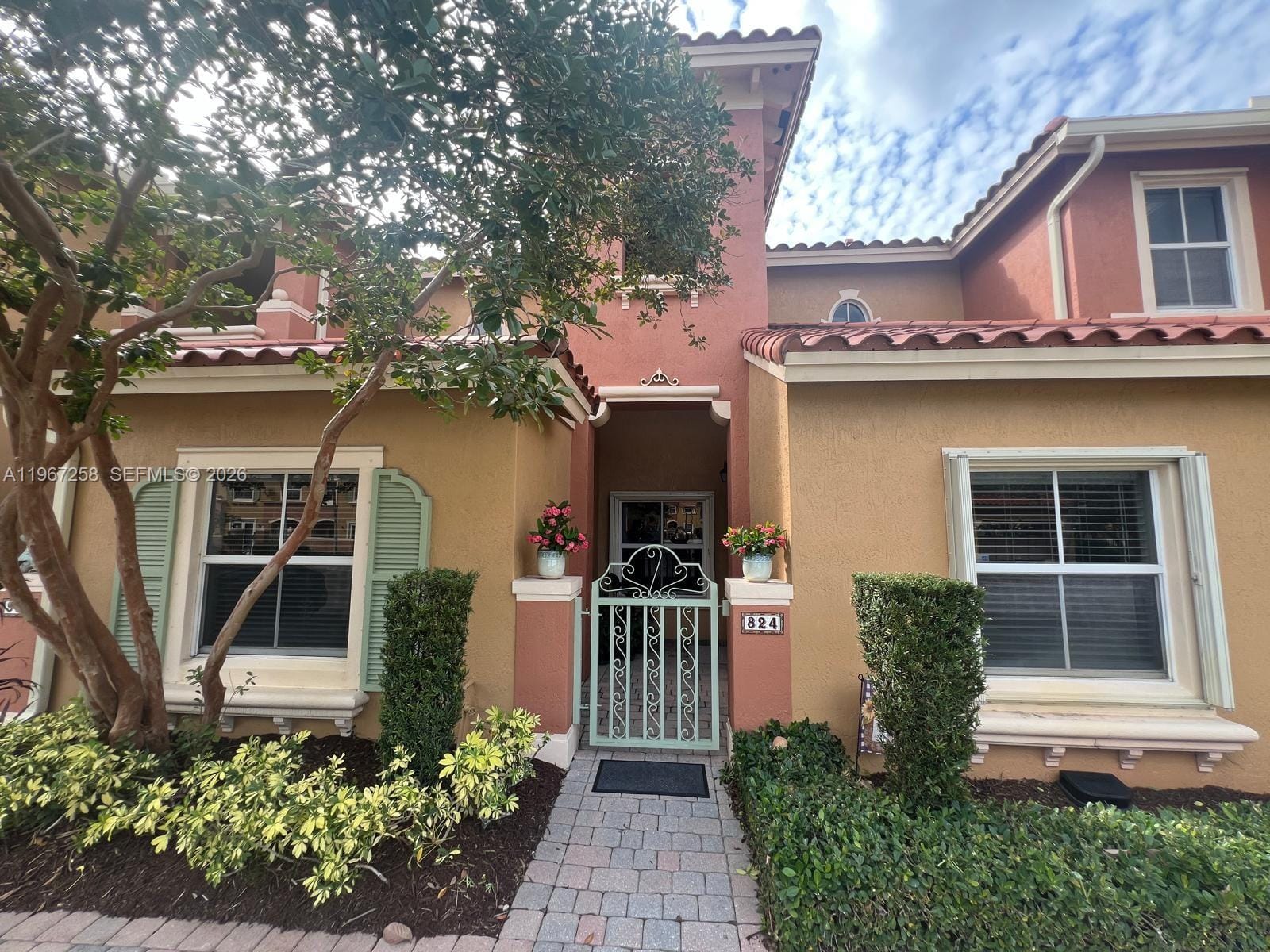 824 SW 143rd Terrace 203, Pembroke Pines, FL 33027 photo 4