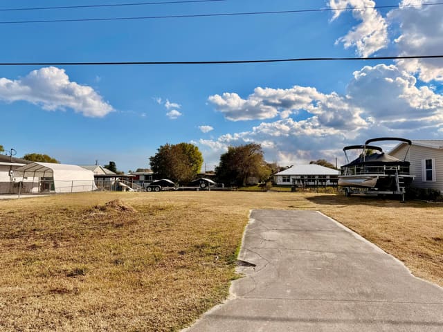 2024 SE 34th Lane, Okeechobee, FL 34974