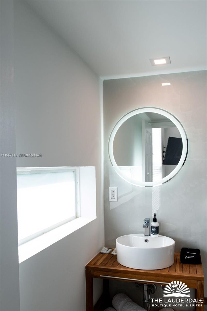 505 SE 16th Street, Fort Lauderdale, FL 33316 photo 15