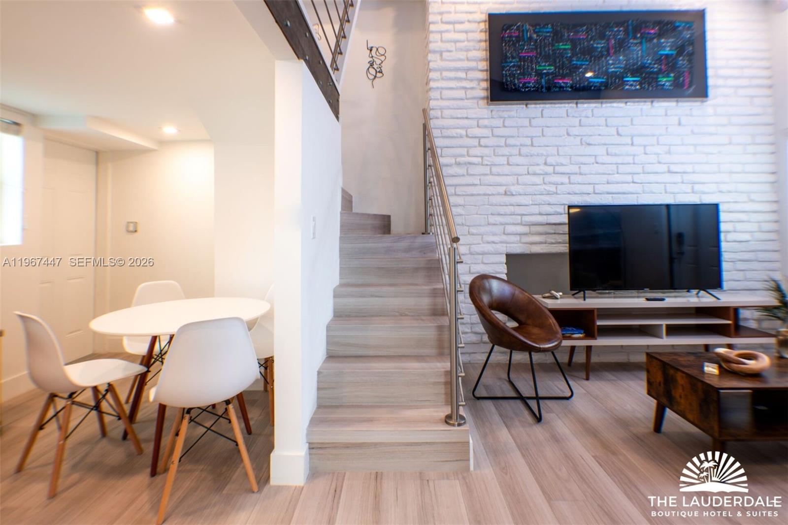 505 SE 16th Street — photo 4