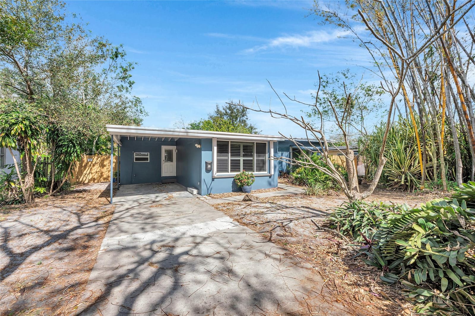 1705 SW 10th Street — photo 2