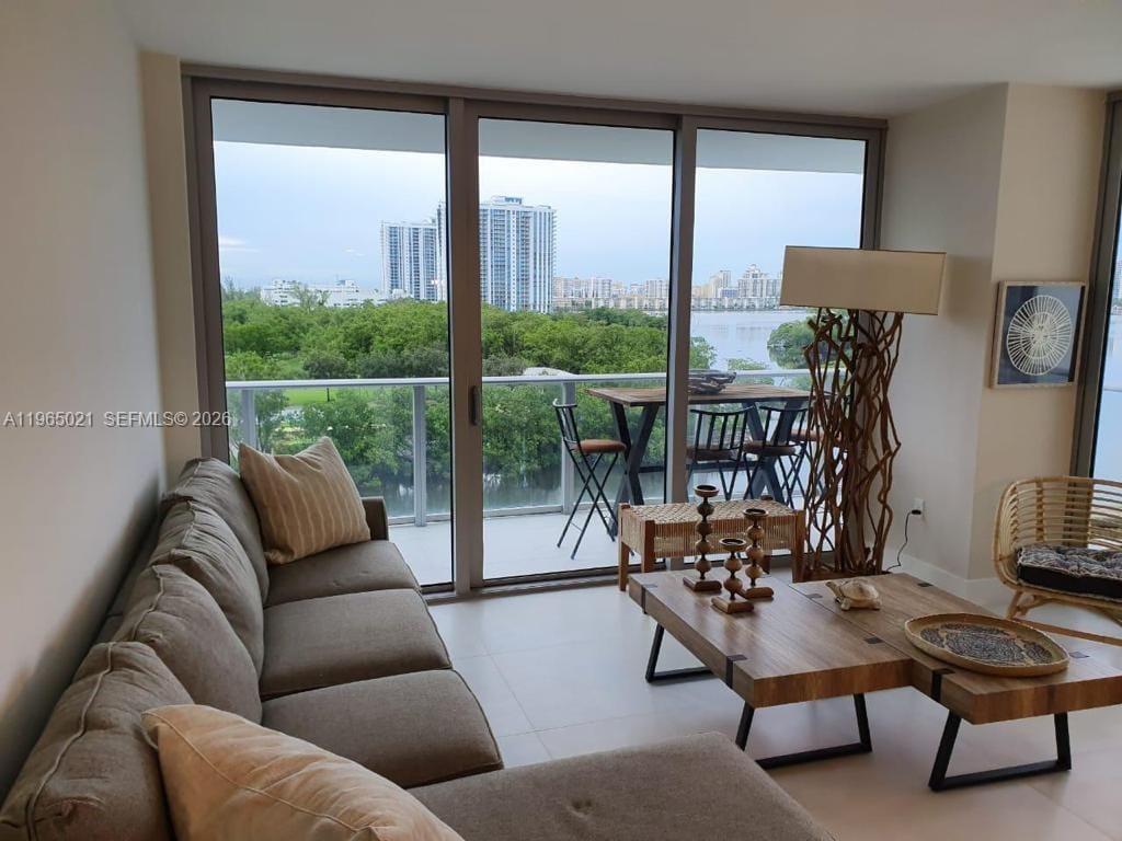16385 Biscayne Boulevard 507, North Miami Beach, FL 33160 photo 11