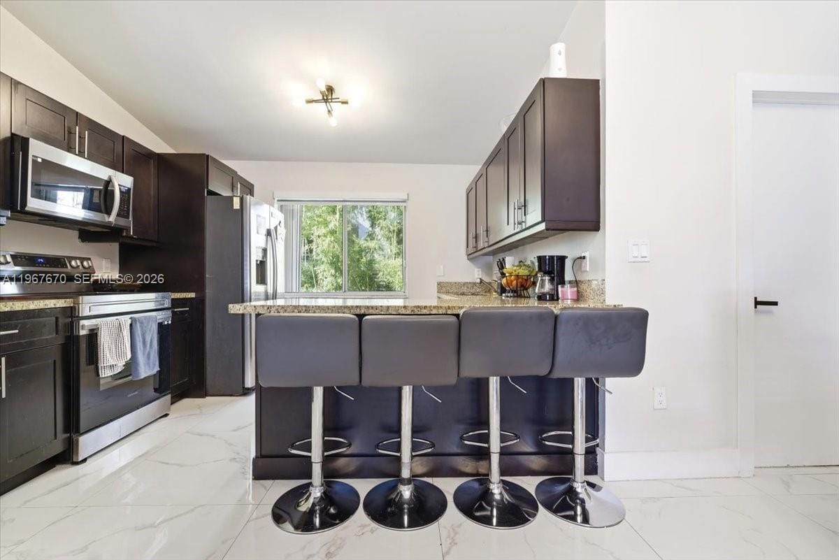 8027 Lake Drive 201, Doral, FL 33166