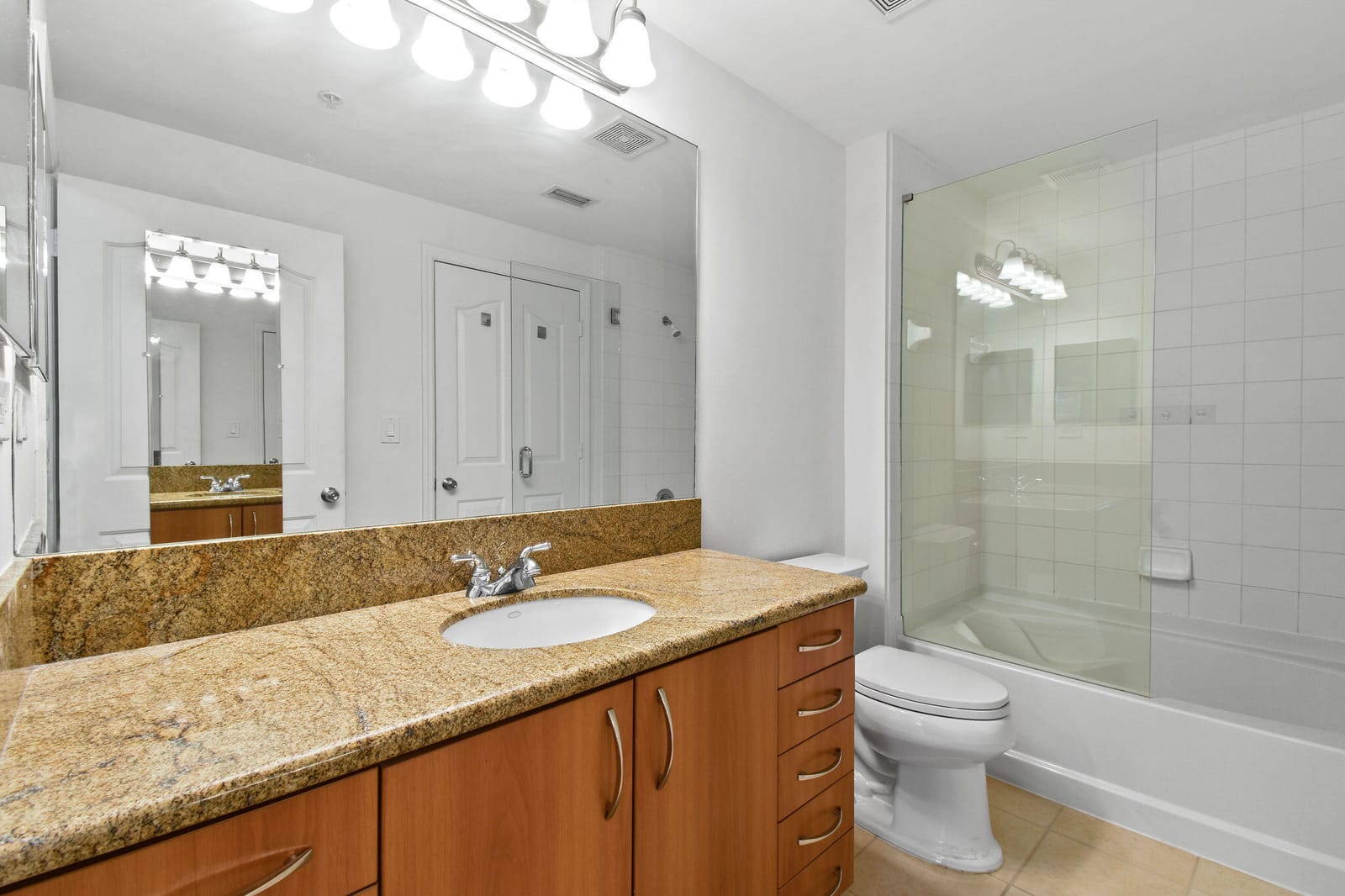 250 NE 3rd Avenue 1320, Delray Beach, FL 33444 photo 17