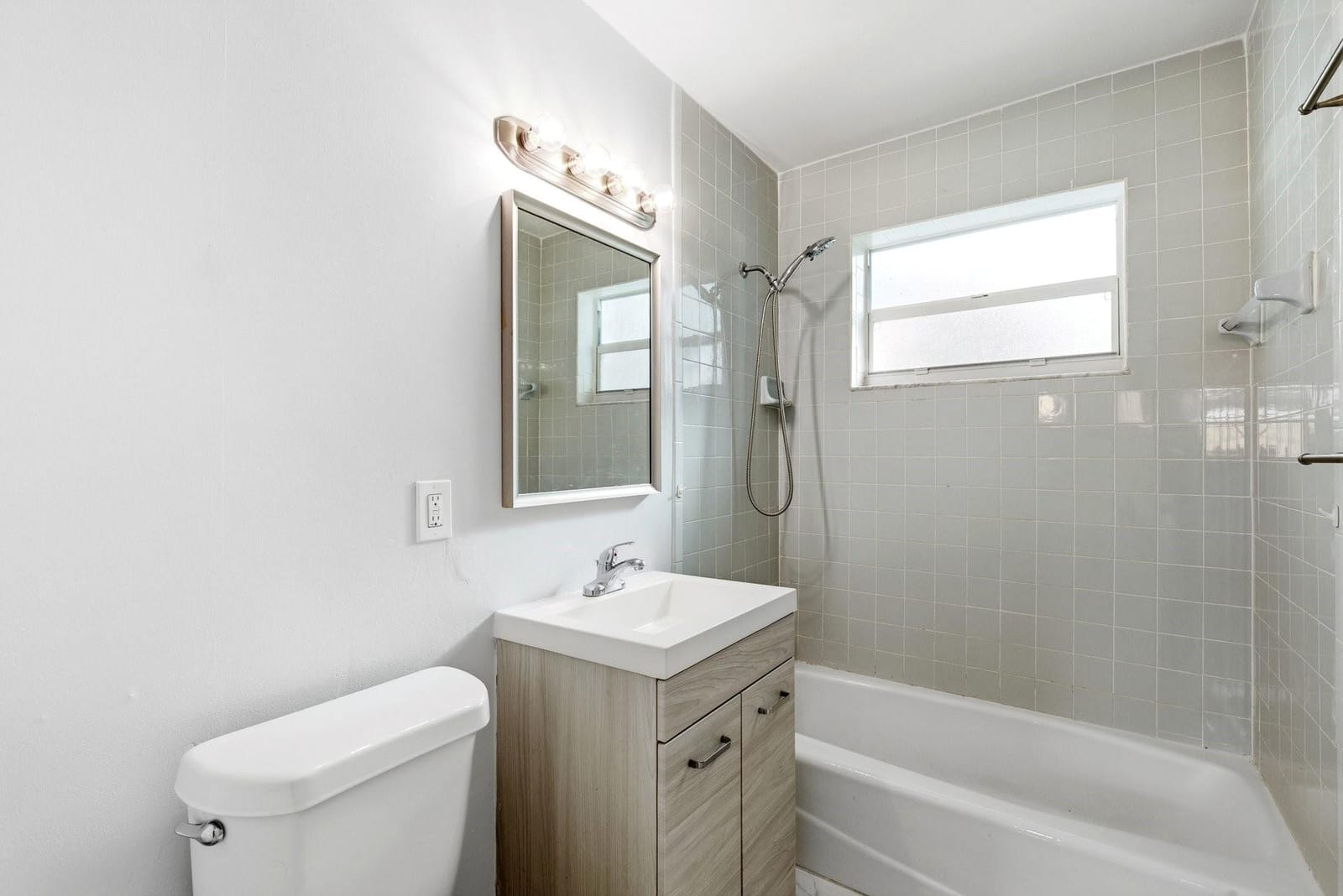 5961 NW 42nd Avenue — photo 11
