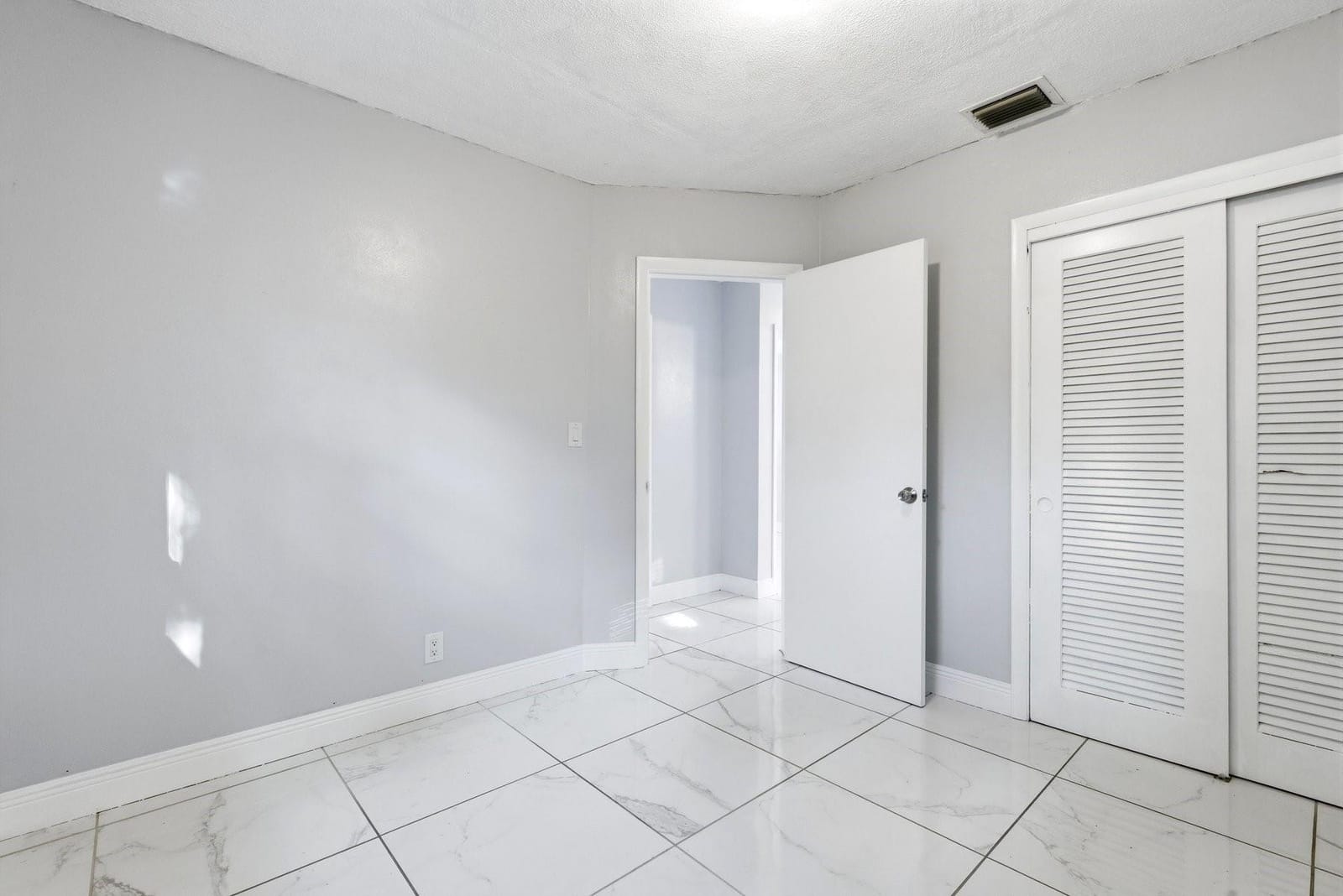5961 NW 42nd Avenue, Fort Lauderdale, FL 33319 photo 16