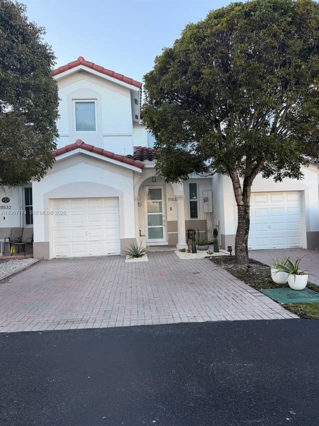 11536 NW 43rd Terrace, sold in Sandcastles At Doral, Doral, FL