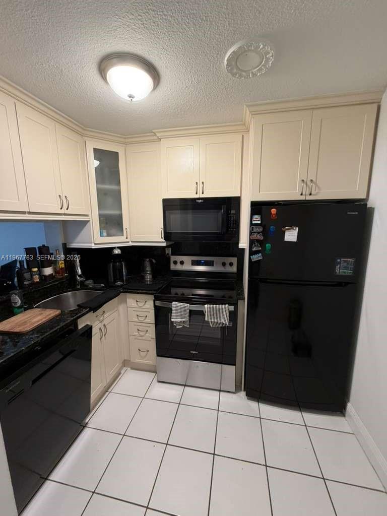 488 NW 165th St Road B614, Miami, FL 33169, Miami