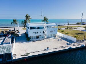 74560 Overseas Highway — photo 2