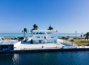 74560 Overseas Highway — photo 3
