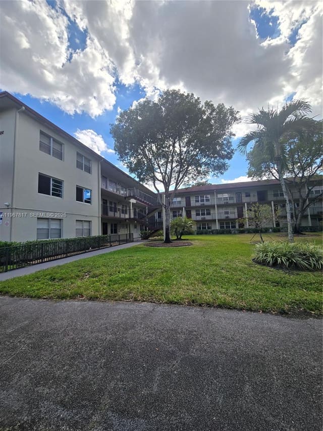 13500 SW 1st Street 202U, Pembroke Pines, FL 33027
