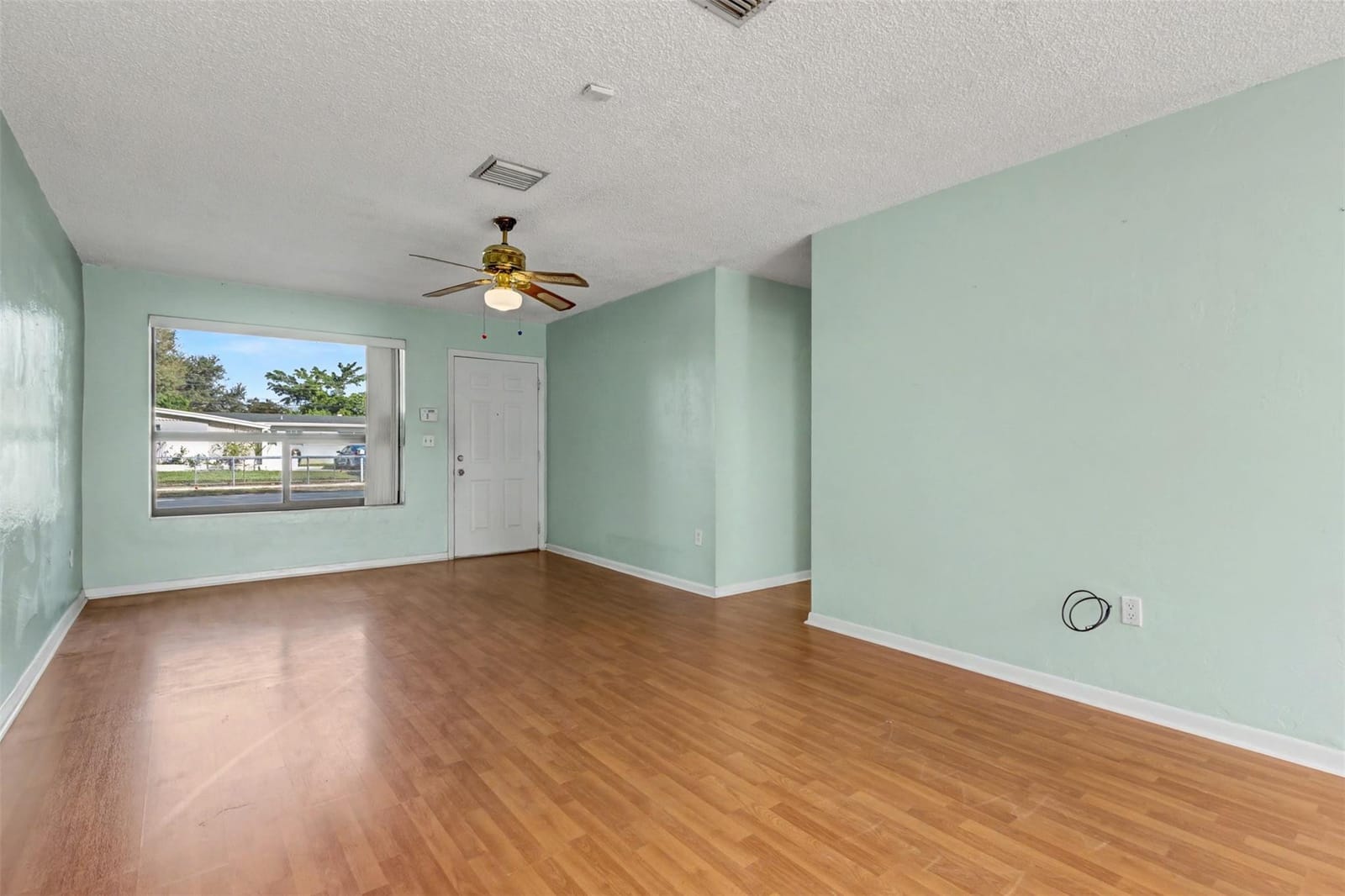 7090 Scott Street — photo 10