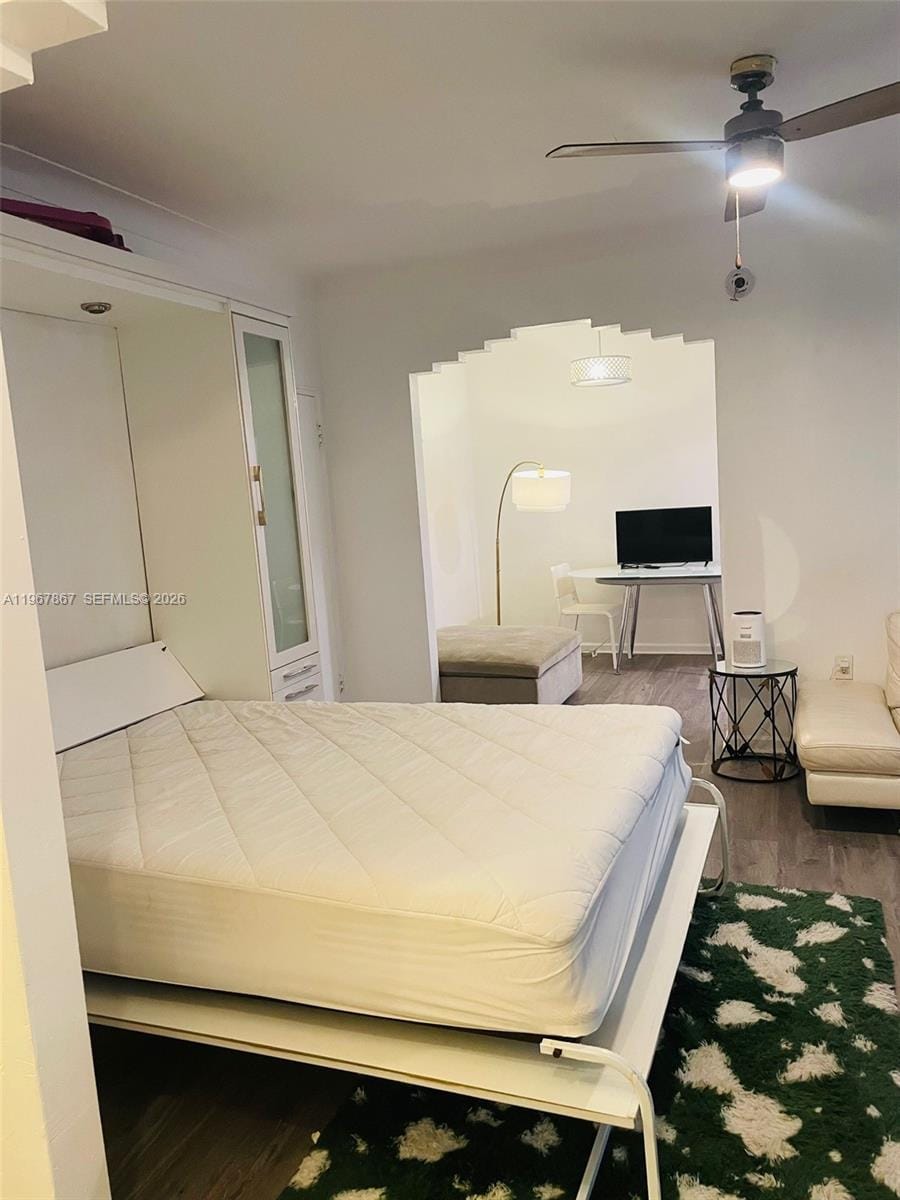 1611 Euclid Avenue 3 — photo 3