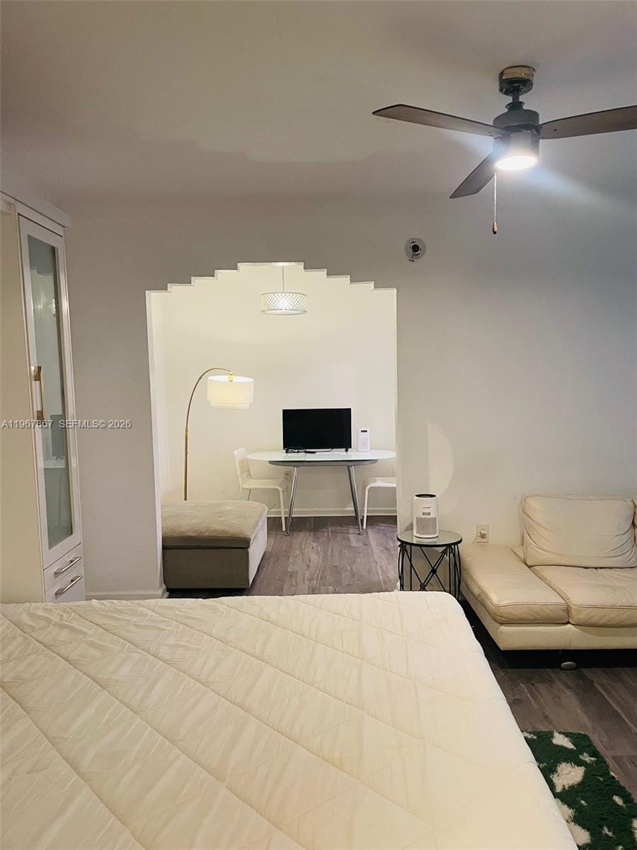 1611 Euclid Avenue 3 — photo 4