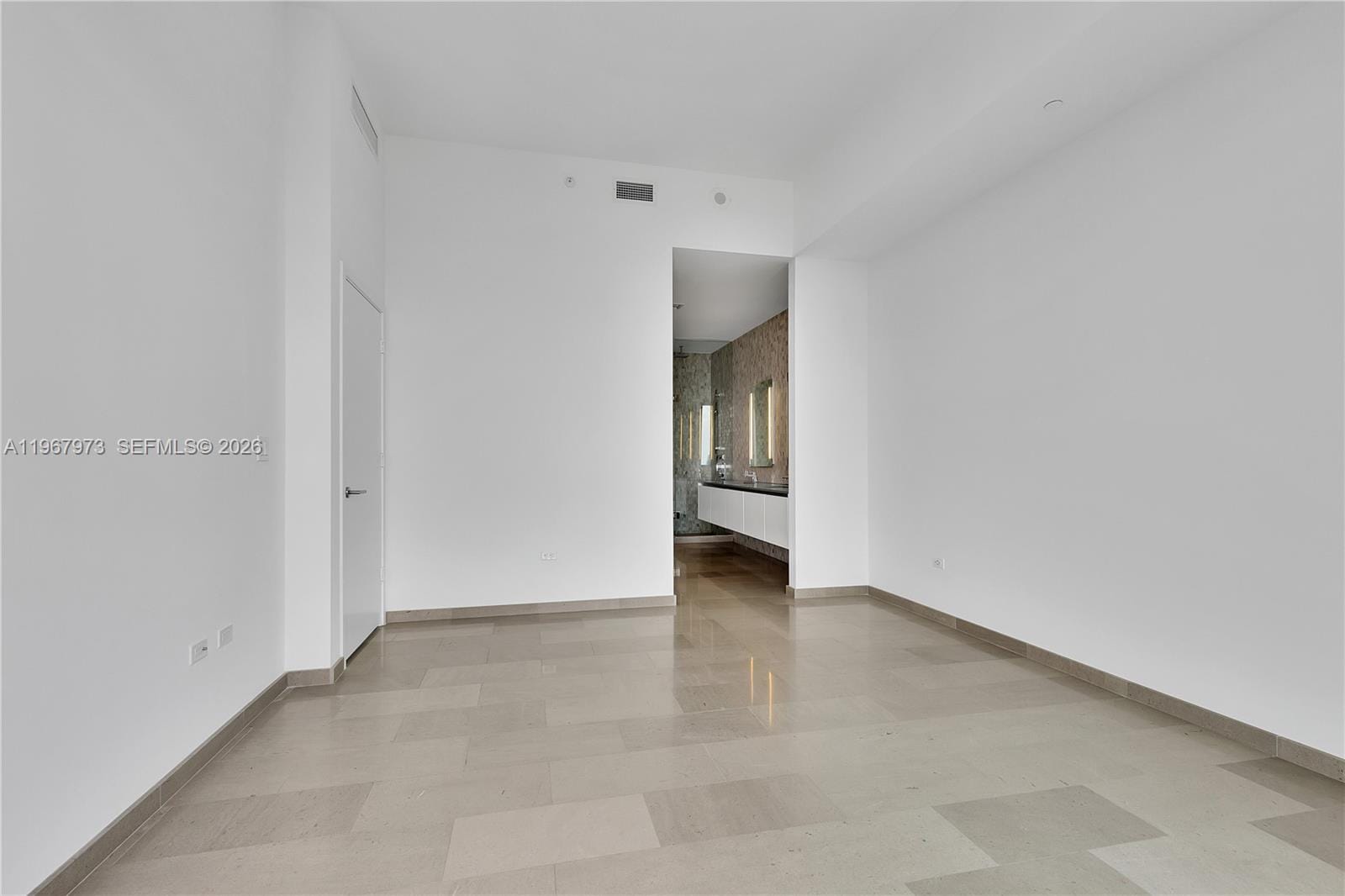 68 SE 6th Street 4110, Miami, FL 33131 photo 13