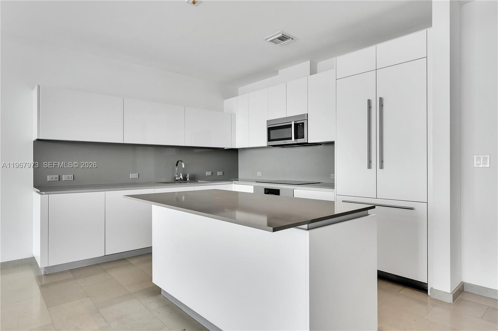 68 SE 6th Street 4110, Miami, FL 33131 photo 4