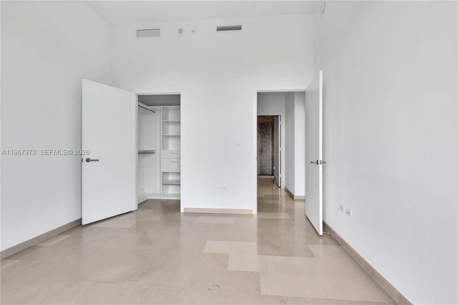 68 SE 6th Street 4110, Miami, FL 33131 photo 10