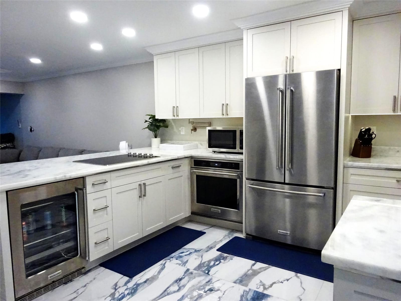 8 Briny Avenue 105 — photo 3
