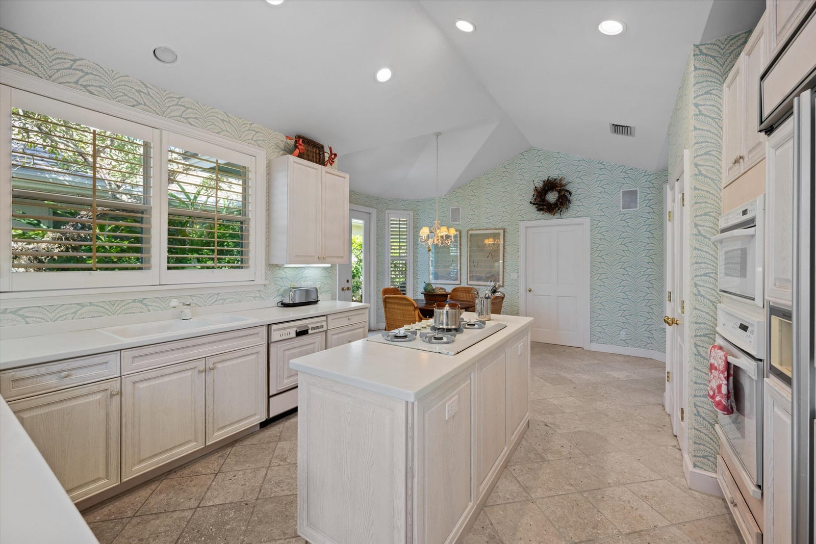 127 Echo Drive, Jupiter, FL 33458 photo 17