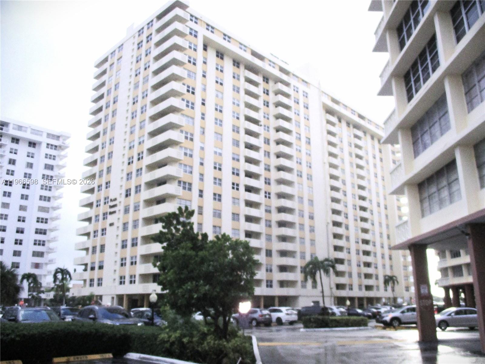 1825 S Ocean Drive 505, Hallandale Beach, FL 33009