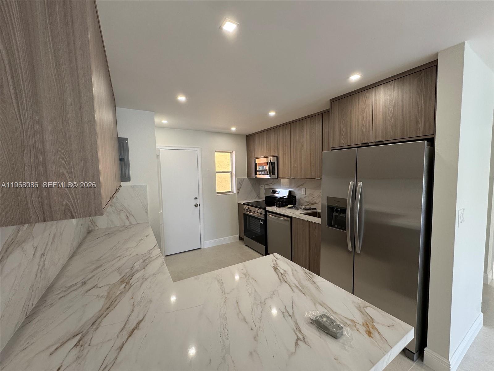 1900 W 54th Street 219, Hialeah, FL 33012, Hialeah