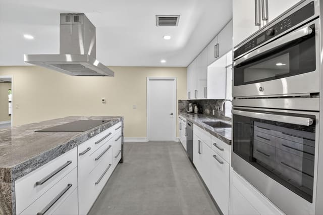 6251 Hitchin Post Way, Delray Beach, FL 33484
