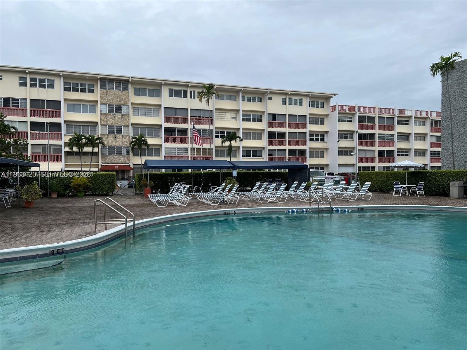 215 SE 3rd Avenue 3 D, Hallandale Beach, FL 33009, Hallandale Beach