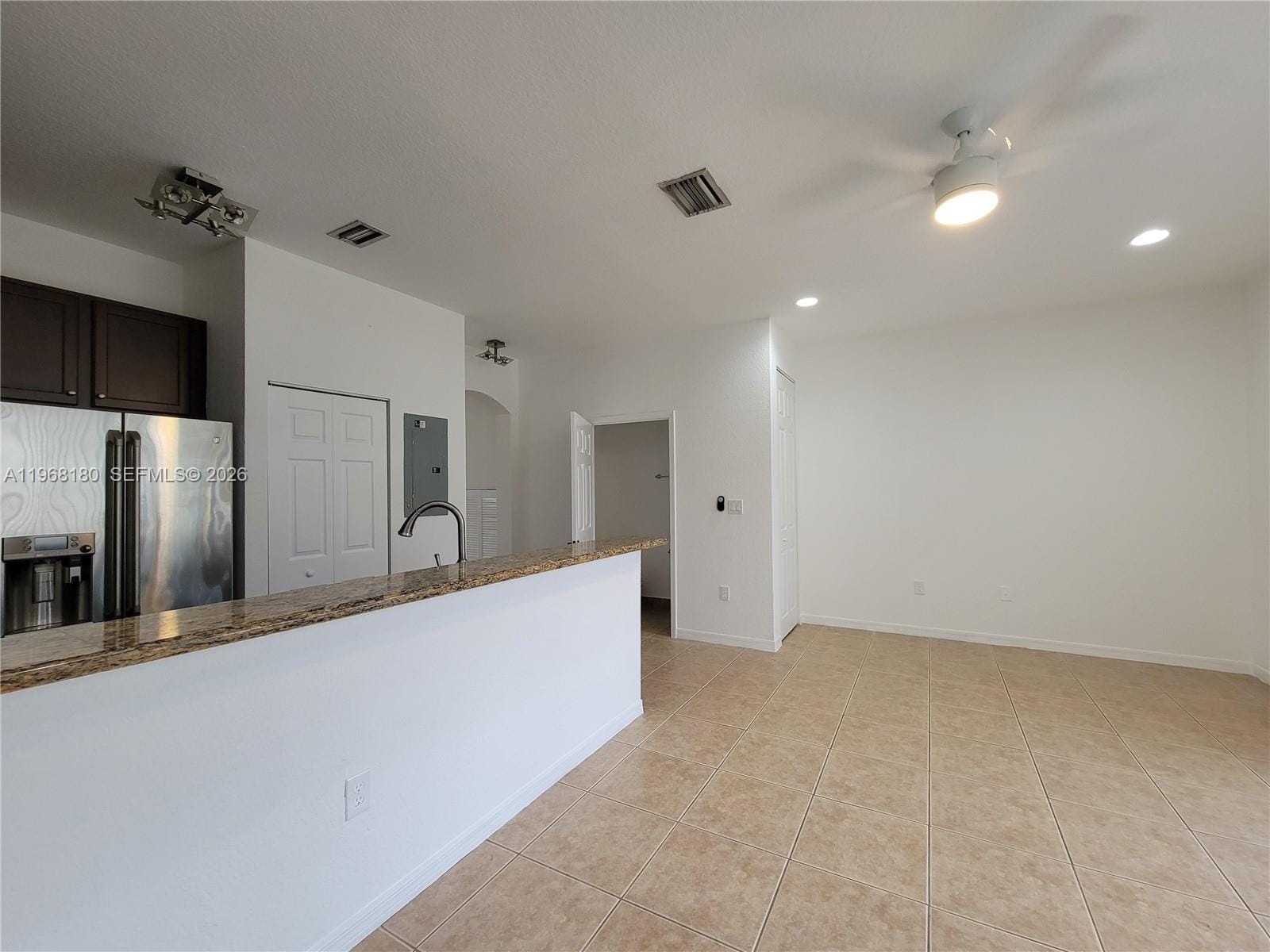 8938 SW 19th Street 904 — photo 3