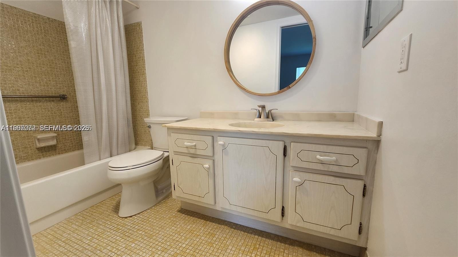 4065 N Lyndhurst N 4065 4065 — photo 11