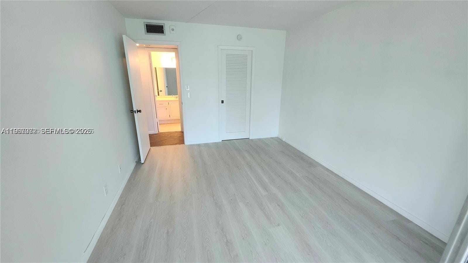 4065 N Lyndhurst N 4065 4065 — photo 12