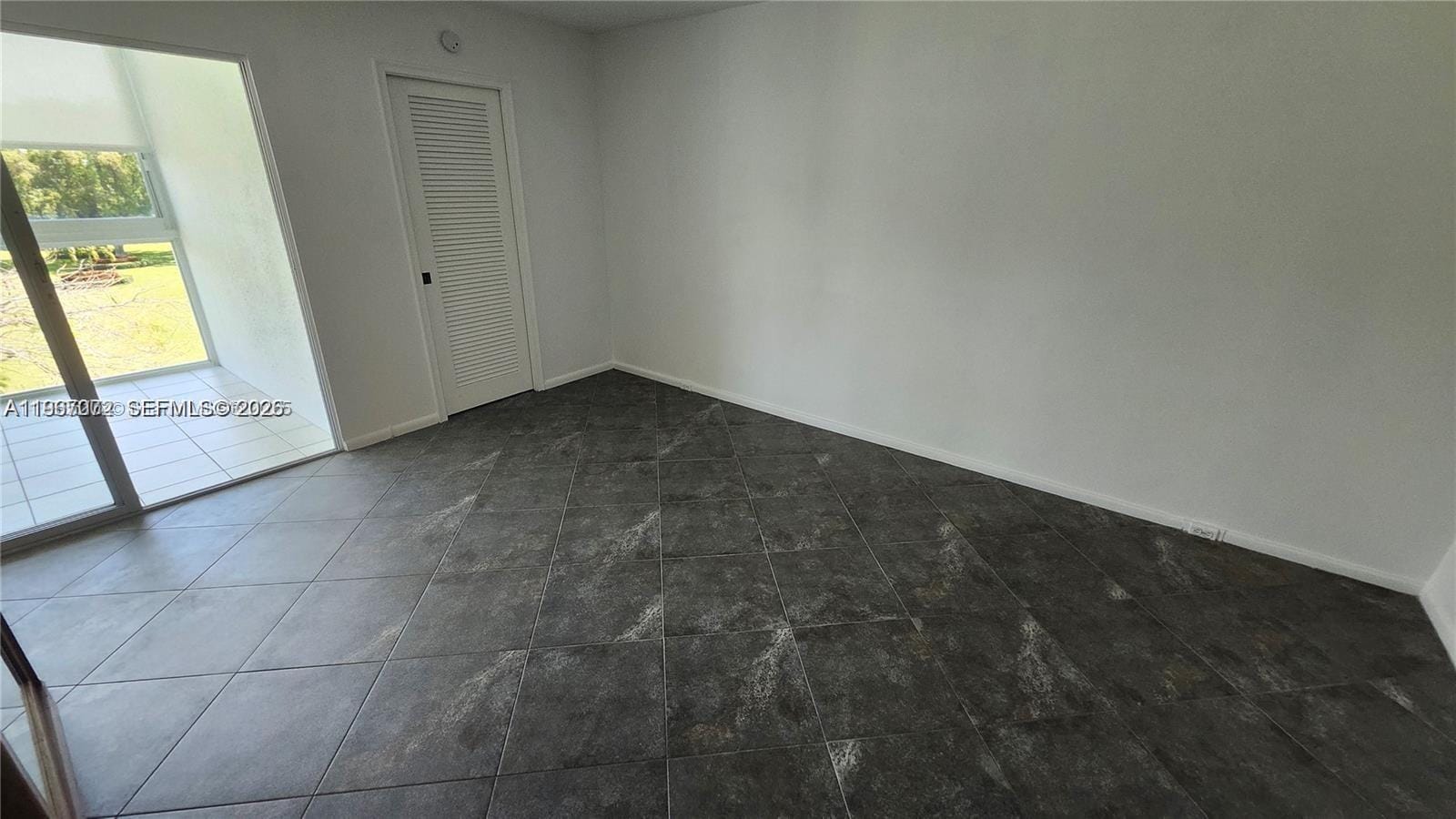 4065 N Lyndhurst N 4065 4065 — photo 9