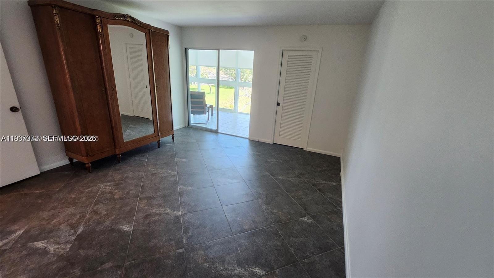 4065 N Lyndhurst N 4065 4065 — photo 10