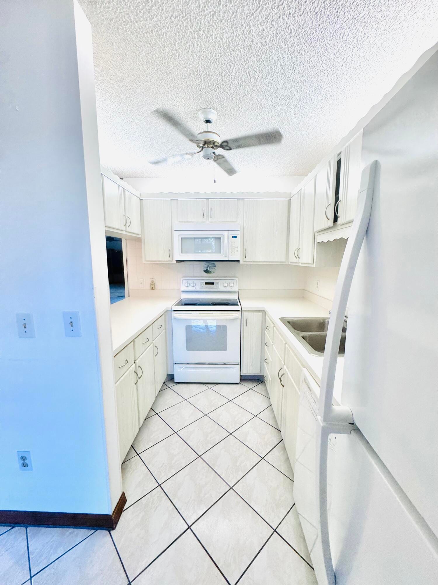 604 SE Castle Court D, Port St. Lucie, FL 34952 photo 14