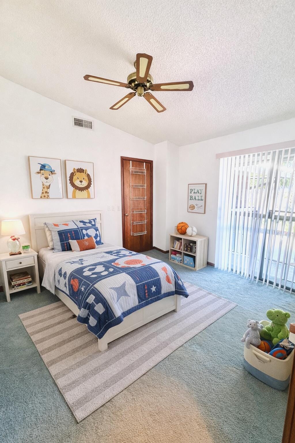 604 SE Castle Court D — photo 4