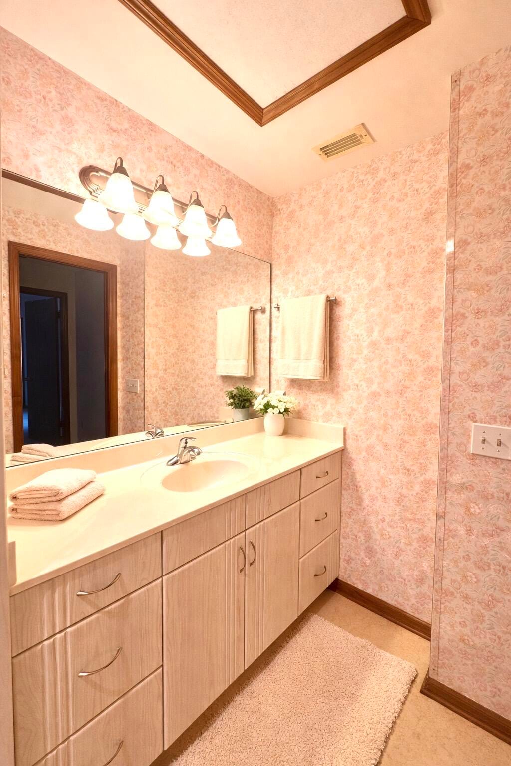 604 SE Castle Court D — photo 5