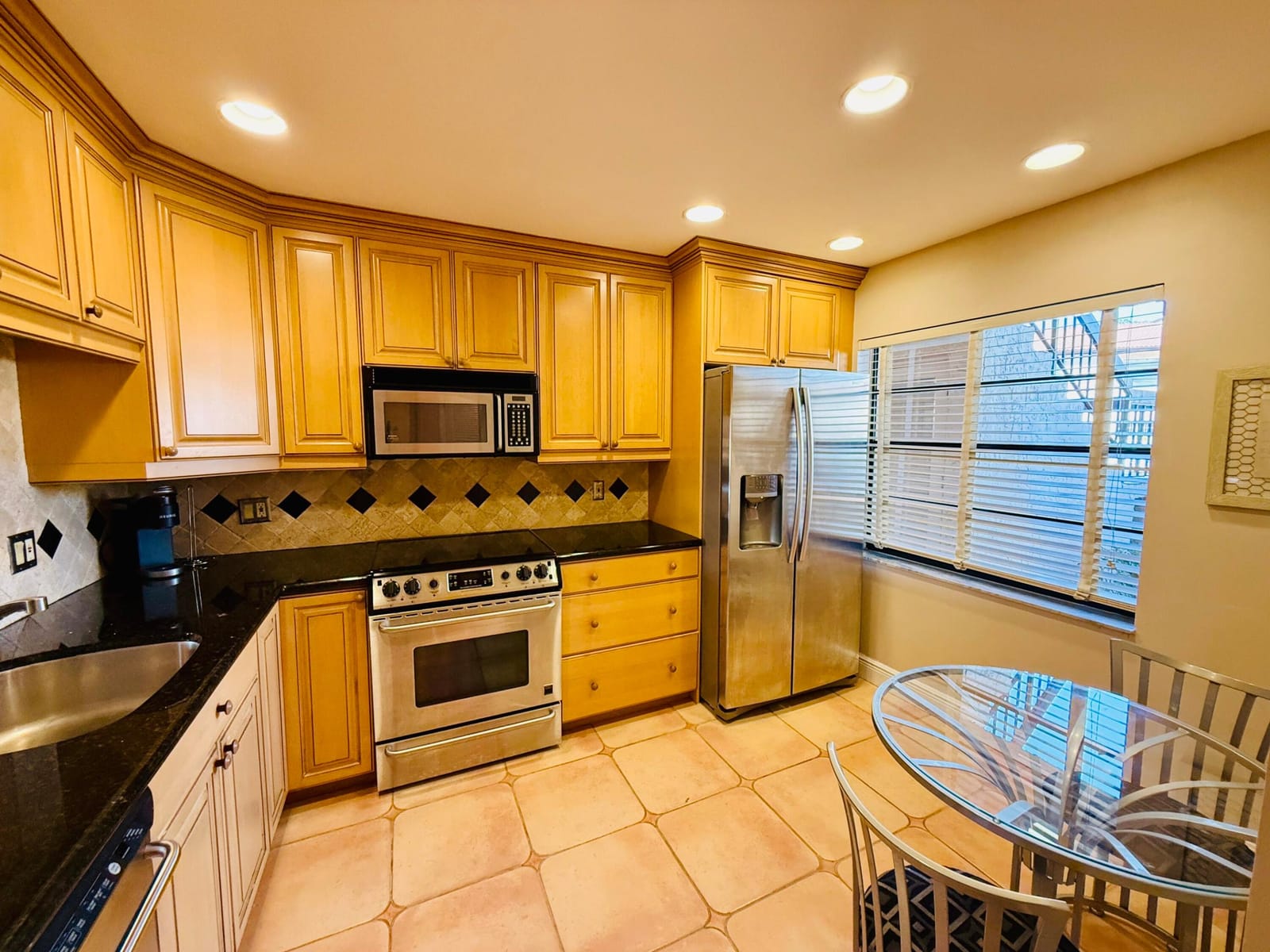 9261 Vista Del Lago E — photo 11