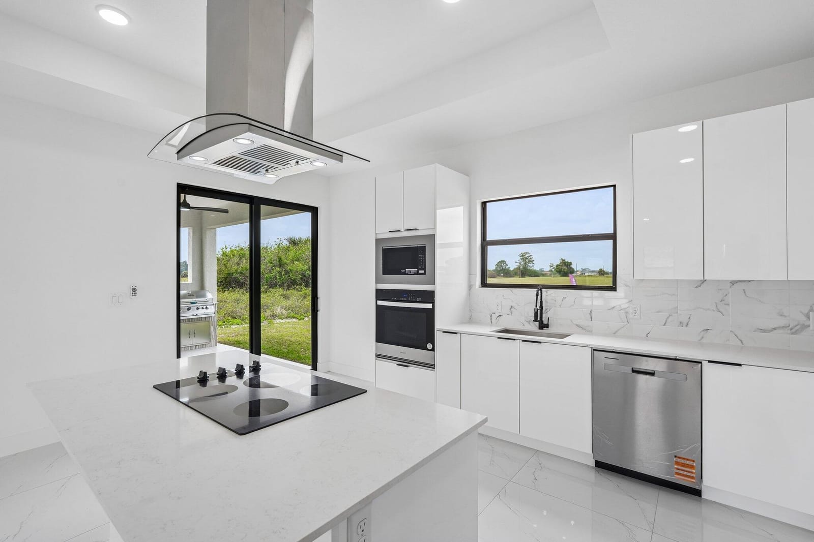 9035 W Broad Circle, LaBelle, FL 33935 photo 5