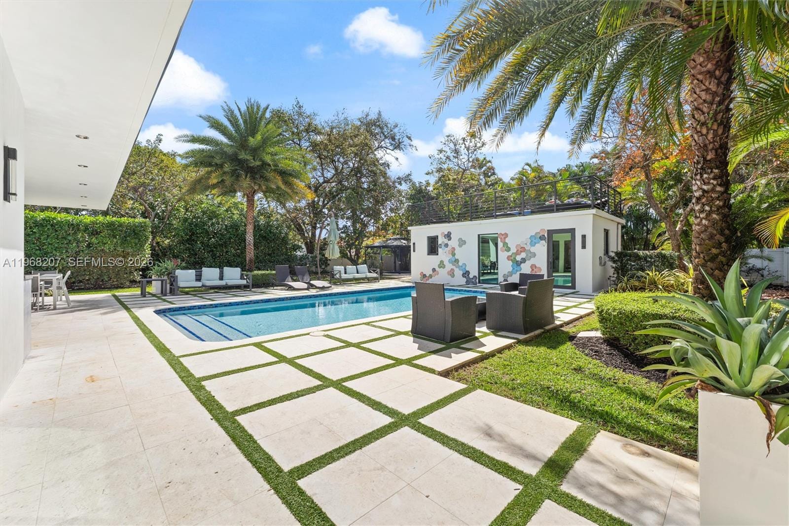 400 NW 24th Street, Wilton Manors, FL 33311 photo 2
