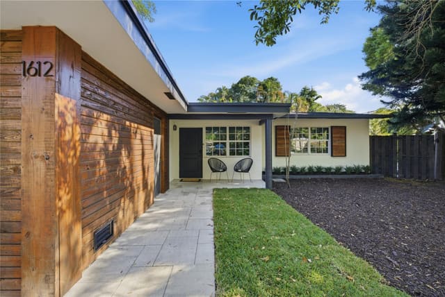 1612 SW 12th Court, sold in Shady Banks, Fort Lauderdale, FL