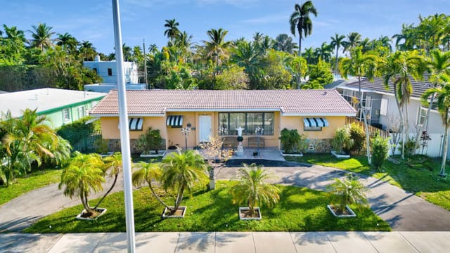 1434 Hollywood Boulevard, sold in Hollywood 1-21 B, Hollywood, FL
