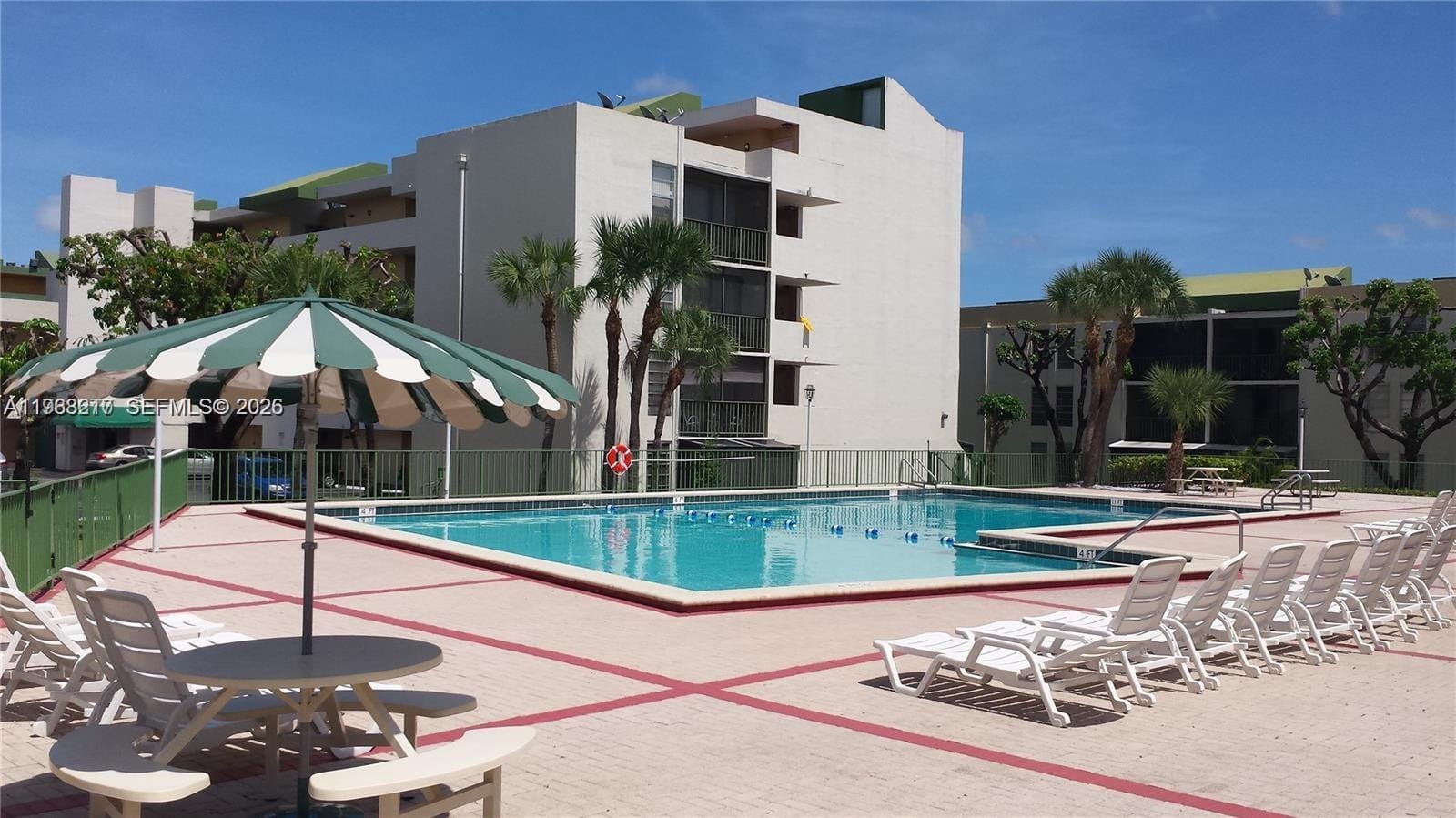 8810 Fontainebleau Boulevard 110, Miami, FL 33172 photo 2